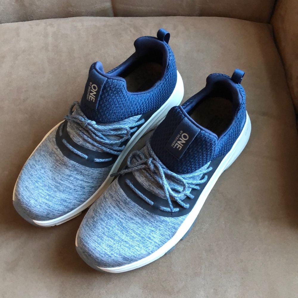 Skechers Tennis Shoes